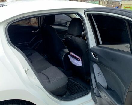 Білий Мазда 3, об'ємом двигуна 2 л та пробігом 201 тис. км за 11800 $, фото 2 на Automoto.ua