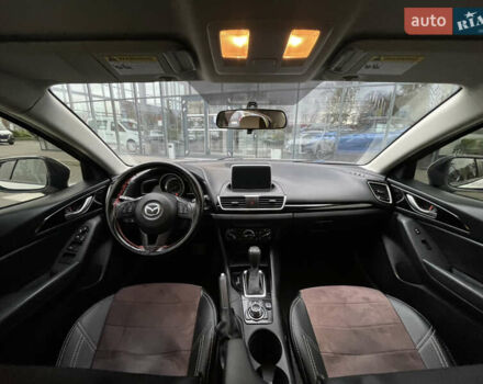 Белый Мазда 3, объемом двигателя 2 л и пробегом 168 тыс. км за 11100 $, фото 17 на Automoto.ua