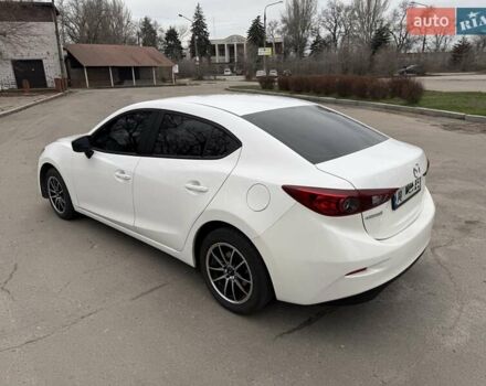 Белый Мазда 3, объемом двигателя 2 л и пробегом 142 тыс. км за 9000 $, фото 5 на Automoto.ua