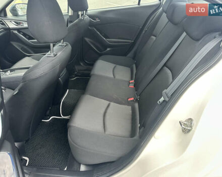 Білий Мазда 3, об'ємом двигуна 2 л та пробігом 80 тис. км за 9800 $, фото 20 на Automoto.ua