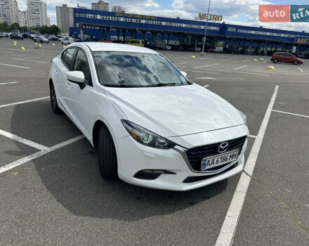 Білий Мазда 3, об'ємом двигуна 2 л та пробігом 80 тис. км за 9800 $, фото 5 на Automoto.ua