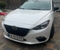 Белый Мазда 3, объемом двигателя 2 л и пробегом 162 тыс. км за 10000 $, фото 1 на Automoto.ua