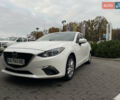 Белый Мазда 3, объемом двигателя 2 л и пробегом 168 тыс. км за 11100 $, фото 1 на Automoto.ua