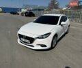 Белый Мазда 3, объемом двигателя 2 л и пробегом 87 тыс. км за 12500 $, фото 2 на Automoto.ua