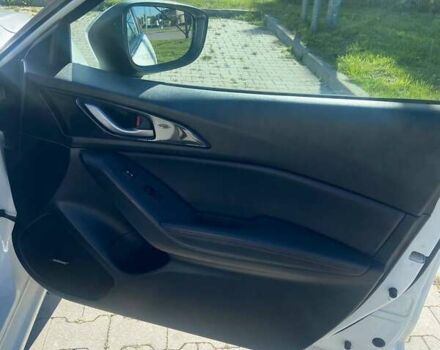 Белый Мазда 3, объемом двигателя 2 л и пробегом 166 тыс. км за 12500 $, фото 13 на Automoto.ua