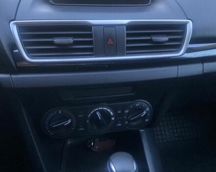 Белый Мазда 3, объемом двигателя 2 л и пробегом 111 тыс. км за 12500 $, фото 17 на Automoto.ua