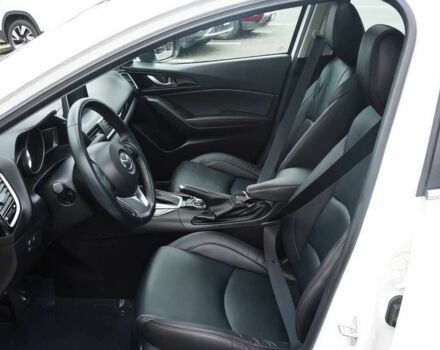 Белый Мазда 3, объемом двигателя 2 л и пробегом 79 тыс. км за 2000 $, фото 10 на Automoto.ua