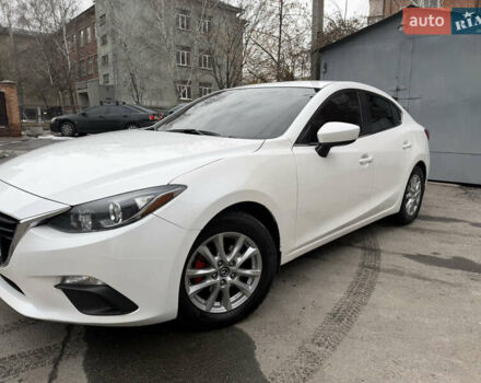 Белый Мазда 3, объемом двигателя 2 л и пробегом 140 тыс. км за 12300 $, фото 1 на Automoto.ua