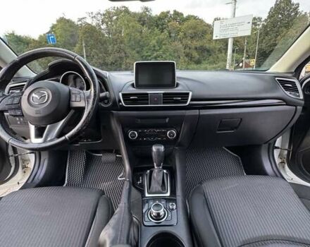 Белый Мазда 3, объемом двигателя 2 л и пробегом 178 тыс. км за 12900 $, фото 12 на Automoto.ua