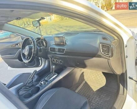 Белый Мазда 3, объемом двигателя 2 л и пробегом 94 тыс. км за 13000 $, фото 1 на Automoto.ua