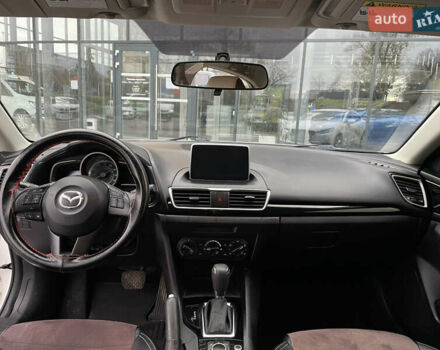 Белый Мазда 3, объемом двигателя 2 л и пробегом 168 тыс. км за 11100 $, фото 20 на Automoto.ua