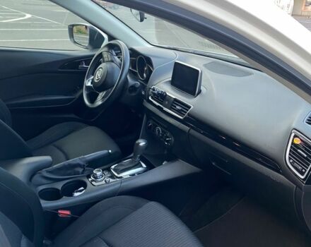 Білий Мазда 3, об'ємом двигуна 2 л та пробігом 160 тис. км за 10000 $, фото 5 на Automoto.ua