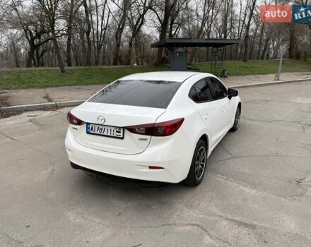 Белый Мазда 3, объемом двигателя 2 л и пробегом 142 тыс. км за 9000 $, фото 3 на Automoto.ua
