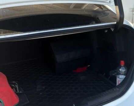 Белый Мазда 3, объемом двигателя 1.5 л и пробегом 160 тыс. км за 14000 $, фото 5 на Automoto.ua