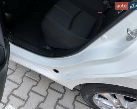 Белый Мазда 3, объемом двигателя 1.5 л и пробегом 144 тыс. км за 14500 $, фото 24 на Automoto.ua