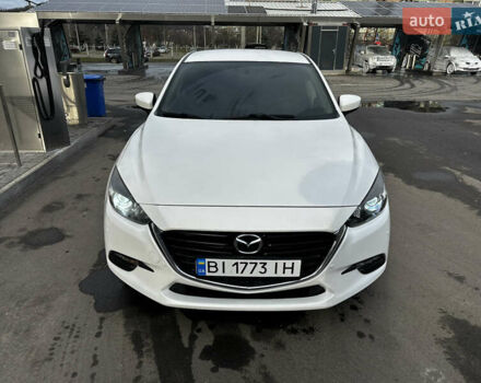 Белый Мазда 3, объемом двигателя 2 л и пробегом 196 тыс. км за 11000 $, фото 1 на Automoto.ua