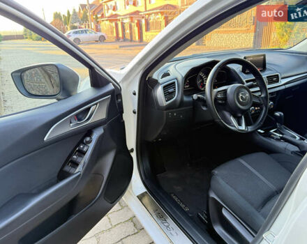Білий Мазда 3, об'ємом двигуна 1.5 л та пробігом 96 тис. км за 15500 $, фото 11 на Automoto.ua
