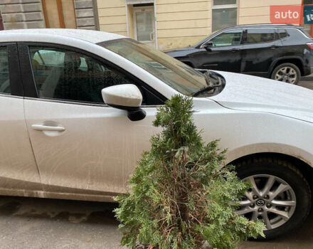Білий Мазда 3, об'ємом двигуна 2 л та пробігом 97 тис. км за 11499 $, фото 7 на Automoto.ua