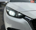 Белый Мазда 3, объемом двигателя 2 л и пробегом 196 тыс. км за 11000 $, фото 3 на Automoto.ua