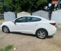Белый Мазда 3, объемом двигателя 2 л и пробегом 213 тыс. км за 11000 $, фото 1 на Automoto.ua