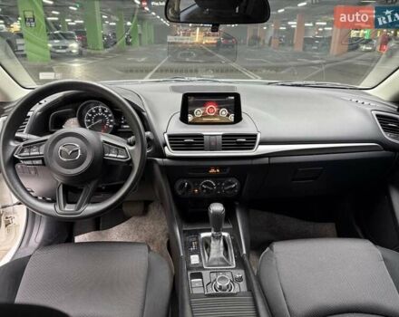 Білий Мазда 3, об'ємом двигуна 2 л та пробігом 90 тис. км за 14490 $, фото 11 на Automoto.ua