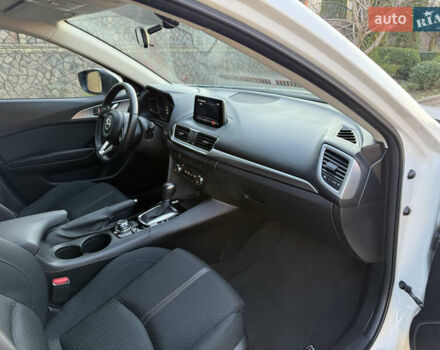 Білий Мазда 3, об'ємом двигуна 1.5 л та пробігом 96 тис. км за 15500 $, фото 18 на Automoto.ua
