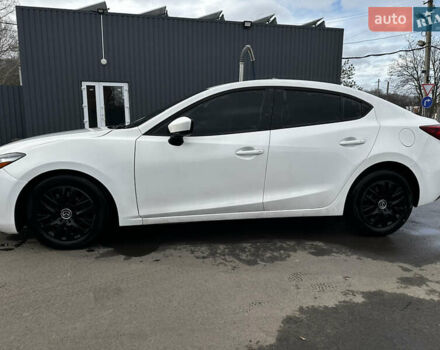 Белый Мазда 3, объемом двигателя 2 л и пробегом 196 тыс. км за 11000 $, фото 6 на Automoto.ua