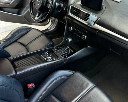 Белый Мазда 3, объемом двигателя 2 л и пробегом 193 тыс. км за 13500 $, фото 15 на Automoto.ua