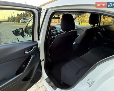 Білий Мазда 3, об'ємом двигуна 1.5 л та пробігом 96 тис. км за 15500 $, фото 14 на Automoto.ua