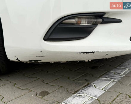 Белый Мазда 3, объемом двигателя 2 л и пробегом 173 тыс. км за 10500 $, фото 9 на Automoto.ua