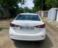 Белый Мазда 3, объемом двигателя 2 л и пробегом 213 тыс. км за 11000 $, фото 1 на Automoto.ua