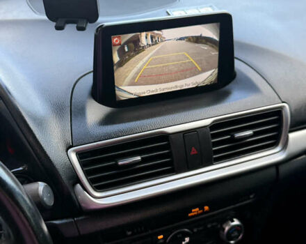 Белый Мазда 3, объемом двигателя 2 л и пробегом 193 тыс. км за 13500 $, фото 10 на Automoto.ua