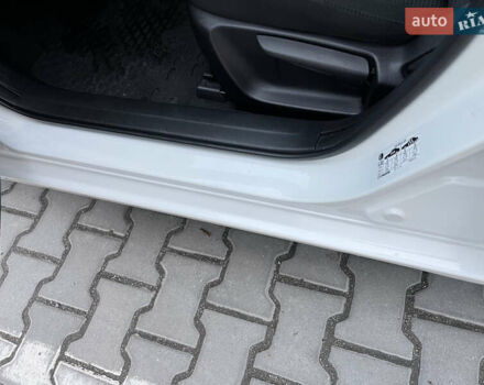 Белый Мазда 3, объемом двигателя 1.5 л и пробегом 144 тыс. км за 14500 $, фото 22 на Automoto.ua