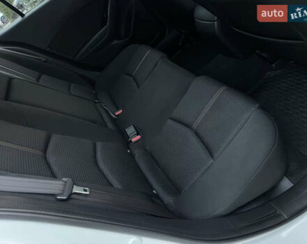 Белый Мазда 3, объемом двигателя 1.5 л и пробегом 144 тыс. км за 14500 $, фото 33 на Automoto.ua