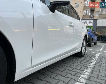 Белый Мазда 3, объемом двигателя 1.5 л и пробегом 144 тыс. км за 14500 $, фото 11 на Automoto.ua