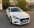 Белый Мазда 3, объемом двигателя 2 л и пробегом 111 тыс. км за 10400 $, фото 1 на Automoto.ua