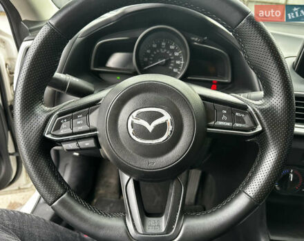 Белый Мазда 3, объемом двигателя 2 л и пробегом 196 тыс. км за 11000 $, фото 15 на Automoto.ua