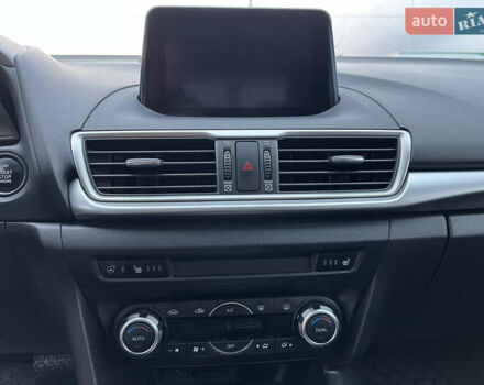 Белый Мазда 3, объемом двигателя 1.5 л и пробегом 144 тыс. км за 14500 $, фото 20 на Automoto.ua