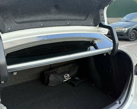 Белый Мазда 3, объемом двигателя 2 л и пробегом 193 тыс. км за 13500 $, фото 13 на Automoto.ua