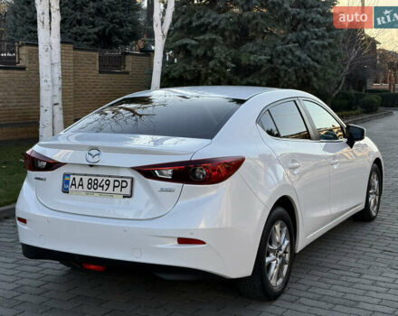 Білий Мазда 3, об'ємом двигуна 1.5 л та пробігом 96 тис. км за 15500 $, фото 7 на Automoto.ua