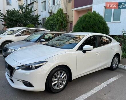 Белый Мазда 3, объемом двигателя 1.5 л и пробегом 41 тыс. км за 14500 $, фото 1 на Automoto.ua