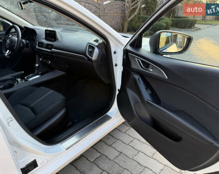 Білий Мазда 3, об'ємом двигуна 1.5 л та пробігом 96 тис. км за 15500 $, фото 19 на Automoto.ua