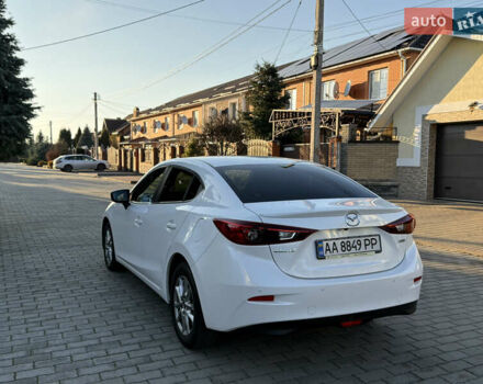 Білий Мазда 3, об'ємом двигуна 1.5 л та пробігом 96 тис. км за 15500 $, фото 8 на Automoto.ua