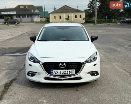 Білий Мазда 3, об'ємом двигуна 1.5 л та пробігом 103 тис. км за 9000 $, фото 1 на Automoto.ua