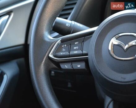 Білий Мазда 3, об'ємом двигуна 2 л та пробігом 90 тис. км за 12700 $, фото 17 на Automoto.ua