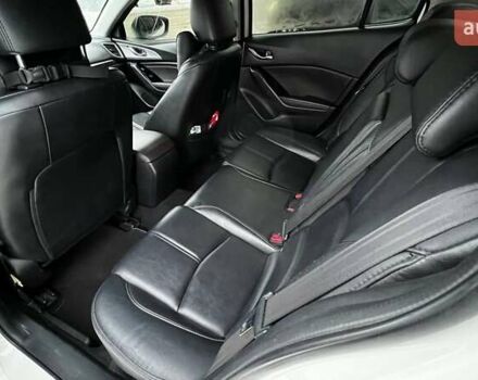 Белый Мазда 3, объемом двигателя 2 л и пробегом 196 тыс. км за 10990 $, фото 27 на Automoto.ua