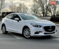 Белый Мазда 3, объемом двигателя 2 л и пробегом 95 тыс. км за 11800 $, фото 15 на Automoto.ua
