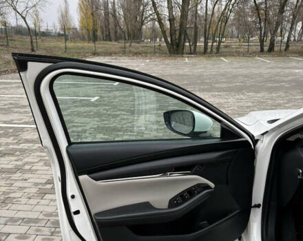 Белый Мазда 3, объемом двигателя 2.49 л и пробегом 83 тыс. км за 17500 $, фото 4 на Automoto.ua