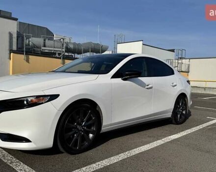 Белый Мазда 3, объемом двигателя 2.49 л и пробегом 65 тыс. км за 17999 $, фото 1 на Automoto.ua