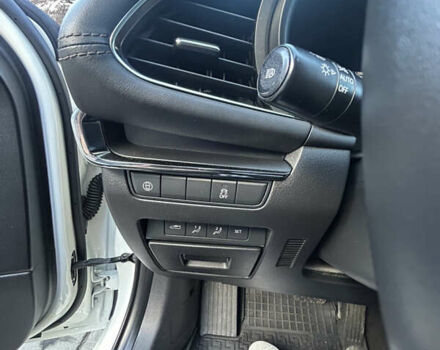 Белый Мазда 3, объемом двигателя 2.49 л и пробегом 152 тыс. км за 17800 $, фото 24 на Automoto.ua